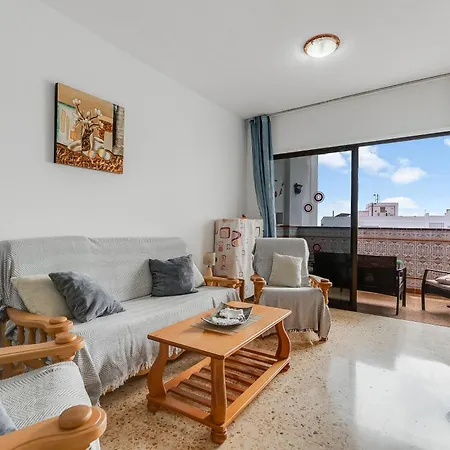 Home2book Pool View & Terrace Beachside Appartement