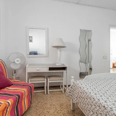 Home2book Pool View & Terrace Beachside Appartement